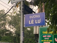 Bán nhà gấp hẻm xe hơi . đường lê lư . cách chợ vãi 50m Bán nhà gấp hẻm xe hơi . đường lê lư . cách chợ vãi 50m