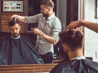 Cần tuyển 2 thợ cắt tóc chuyên nam, tay nghề cứng Cần tuyển 2 thợ cắt tóc chuyên nam, tay nghề cứng