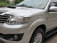 Bán Toyota Fortuner G máy dầu 2.5số sàn đời T10/2014 màu bạc tuyệt đẹp Bán Toyota Fortuner G máy dầu 2.5số sàn đời T10/2014 màu bạc tuyệt đẹp