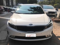 Bán Kia Cerato 2.0AT 2017 - Trắng Bán Kia Cerato 2.0AT 2017 - Trắng