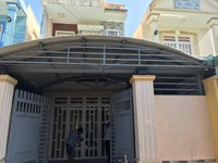 Nhà 1 sẹc hương lộ 2, đường xe hơi, DT 85m2, SHR sang tên, giá 1tỷ4 Nhà 1 sẹc hương lộ 2, đường xe hơi, DT 85m2, SHR sang tên, giá 1tỷ4