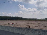 Kẹt tiền nên cần thanh lí gấp. Kẹt tiền nên cần thanh lí gấp.
