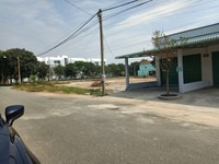 Cho thuê nhà đẹp nguyên căn 125m2 mới xây ngay kí túc xá DH Tân Tạo Cho thuê nhà đẹp nguyên căn 125m2 mới xây ngay kí túc xá DH Tân Tạo