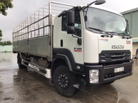 Xe tải ISUZU thùng 9,7m siêu dài, chở hàng nhẹ Xe tải ISUZU thùng 9,7m siêu dài, chở hàng nhẹ