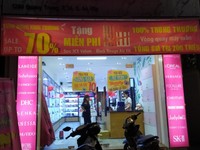 Cửa Hàng phân phối mỹ phẩm cần gấp nhân viên nam nữ lao động phổ th Cửa Hàng phân phối mỹ phẩm cần gấp nhân viên nam nữ lao động phổ th