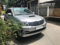 Cần bán xe Fortuner 2016, số sàn, máy dầu, màu bạc, gia đình sử dụng Cần bán xe Fortuner 2016, số sàn, máy dầu, màu bạc, gia đình sử dụng