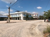 Bán nền góc 5,7x23m mặt tiền đường số 2, KDC Hoàng Long. Bán nền góc 5,7x23m mặt tiền đường số 2, KDC Hoàng Long.