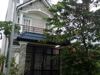 Bán gấp nhà 1 trệt 2 lầu ngay chợ Hưng Long, sổ hồng riêng chính chủ Bán gấp nhà 1 trệt 2 lầu ngay chợ Hưng Long, sổ hồng riêng chính chủ