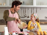 Cần 2 Người Giúp Việc Nhà,1 Giữ Em Bé, 1 Chăm Người Già Cần 2 Người Giúp Việc Nhà,1 Giữ Em Bé, 1 Chăm Người Già
