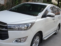 Bán Toyota innova G máy xăng 2.0 số tự động đời t9/2017 trăng đẹp 90% Bán Toyota innova G máy xăng 2.0 số tự động đời t9/2017 trăng đẹp 90%