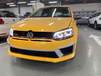 Xe Volkswagen Polo màu Vàng màu phong thủy, xe Đức nhỏ gọn, bền bỉ Xe Volkswagen Polo màu Vàng màu phong thủy, xe Đức nhỏ gọn, bền bỉ