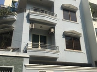 Bán gấp Nhà Mặt tiền Đường Cao Văn Lầu. DT : 4 x20m. Giá : 21 tỷ. Phư Bán gấp Nhà Mặt tiền Đường Cao Văn Lầu. DT : 4 x20m. Giá : 21 tỷ. Phư
