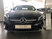 Bán xe Mercedes CLA200 cũ 2017, màu đen, 30km, nhập khẩu Mỹ Bán xe Mercedes CLA200 cũ 2017, màu đen, 30km, nhập khẩu Mỹ