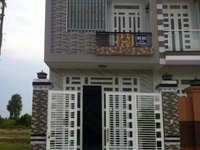Kẹt tiền bán gấp nhà 1 lầu,1 trệt mới XD xong,125m2,3pn,shr,Bình Phươc Kẹt tiền bán gấp nhà 1 lầu,1 trệt mới XD xong,125m2,3pn,shr,Bình Phươc