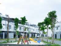 Cần bán căn nhà phố 4 tầng cách đường Nguyễn Tất Thành 50m Cần bán căn nhà phố 4 tầng cách đường Nguyễn Tất Thành 50m
