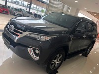 Bán fortuner 2.4G số sàn màu xám Bán fortuner 2.4G số sàn màu xám