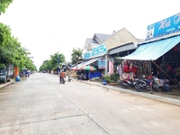 Bán đất sổ hồng 680tr/nền, mặt tiền đường chợ, Bình Dương Bán đất sổ hồng 680tr/nền, mặt tiền đường chợ, Bình Dương