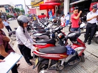 Cần 2 nam bảo vệ cửa hàng xe máy phát tiến Bến Lức Long An Cần 2 nam bảo vệ cửa hàng xe máy phát tiến Bến Lức Long An