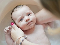 Cần tuyển bạn giúp việc chăm bé 3 tháng cô nào hiền tý Cần tuyển bạn giúp việc chăm bé 3 tháng cô nào hiền tý