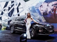 Santafe 2020 2.4 máy xăng tiêu chuẩn giao ngay Santafe 2020 2.4 máy xăng tiêu chuẩn giao ngay