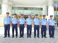 Tuyển gấp nam nữ bảo vệ coi kho , quẹt thẻ, giám sát camera Tuyển gấp nam nữ bảo vệ coi kho , quẹt thẻ, giám sát camera