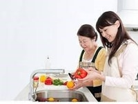 Nhà chỉ có 2 vợ chồng và bé gái gần 1 tuổi Nhà chỉ có 2 vợ chồng và bé gái gần 1 tuổi