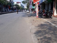 Mặt Phố Lạc Long Quân, Ngay Chợ Bưởi, 26m*6T, MT: 3.5m, Vỉa Hè Rộng Mặt Phố Lạc Long Quân, Ngay Chợ Bưởi, 26m*6T, MT: 3.5m, Vỉa Hè Rộng