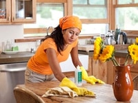Nhà em cần tìm gấp 1 chị chăm mẹ già, 2 cô giúp việc và 1 chị giữ trẻ Nhà em cần tìm gấp 1 chị chăm mẹ già, 2 cô giúp việc và 1 chị giữ trẻ