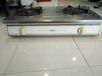 Bếp gas Rinnai RV-870 qua sử dụng . Bếp gas Rinnai RV-870 qua sử dụng .