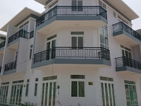 Thua bóng đá bán gấp nhà 1 trệt 2 lầu giá hỗ trợ ngân hàng 70% Thua bóng đá bán gấp nhà 1 trệt 2 lầu giá hỗ trợ ngân hàng 70%