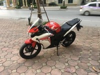 Honda CBR 150 trắng đỏ biển HN đăng ký 2017 Honda CBR 150 trắng đỏ biển HN đăng ký 2017