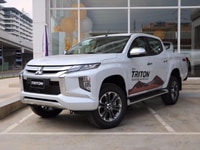 Mitsubishi Triton 2019 4x4AT nhập khẩu 100% Mitsubishi Triton 2019 4x4AT nhập khẩu 100%