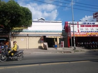 nhà mặt tiền__phan văn trị__7x 21.5m_trống suốt.view đẹp. nhà mặt tiền__phan văn trị__7x 21.5m_trống suốt.view đẹp.