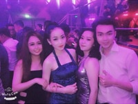 Tuyển Nữ Nhân Viên Phục Vụ Bàn Hát Karaoke Tuyển Nữ Nhân Viên Phục Vụ Bàn Hát Karaoke