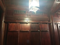 Nhà gỗ lim rất đẹp có 3 gian 300 triệu làm nhà thờ hoặc ở Nhà gỗ lim rất đẹp có 3 gian 300 triệu làm nhà thờ hoặc ở