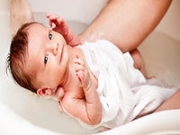 Nhà cần 1 người giữ trẻ 1 người giúp việc nhà 1 người chăm sóc cụ bà Nhà cần 1 người giữ trẻ 1 người giúp việc nhà 1 người chăm sóc cụ bà