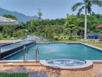 Bán RESORT Đẳng cấp ở Thạch Thất. DT: 13,7 HECTA. MT: 300m. Giá 150 tỷ Bán RESORT Đẳng cấp ở Thạch Thất. DT: 13,7 HECTA. MT: 300m. Giá 150 tỷ