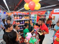 Cần tuyển gấp nhân viên bán hàng trực tiếp tại cửa hàng Cần tuyển gấp nhân viên bán hàng trực tiếp tại cửa hàng