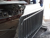 Gia công hàng rào di động sơn tĩnh điện Gia công hàng rào di động sơn tĩnh điện