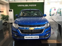 Bán xe Chevrolet Trailblazer khuyến mãi 100 triêu. Hổ trợ trả góp. Bán xe Chevrolet Trailblazer khuyến mãi 100 triêu. Hổ trợ trả góp.