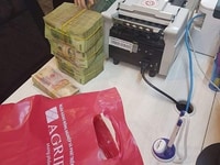 Bán đất tặng nhà 3 tầng xây sẵn nằm ngay mặt tiền Hoàng Minh Thảo Bán đất tặng nhà 3 tầng xây sẵn nằm ngay mặt tiền Hoàng Minh Thảo