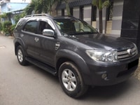 Bán Toyota Fortuner 2011 máy dầu số sàn màu xám chì tuyệt mới. Bán Toyota Fortuner 2011 máy dầu số sàn màu xám chì tuyệt mới.
