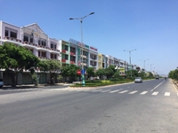 Nhà phố 5 tầng 5 sao, đường Hùng Vương, tp Tuy Hòa Nhà phố 5 tầng 5 sao, đường Hùng Vương, tp Tuy Hòa