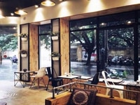 Sang nhượng quán pub mặt phố cổ đi bộ 45m, 2 tầng, mặt tiền 5m Sang nhượng quán pub mặt phố cổ đi bộ 45m, 2 tầng, mặt tiền 5m