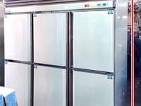 Cần thanh lý tủ đông 6 cánh, hoạt động bình thường. Cần thanh lý tủ đông 6 cánh, hoạt động bình thường.