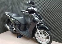 SH 2018 125 CBS màu đen thanh cảnh nhẹ nhàng. SH 2018 125 CBS màu đen thanh cảnh nhẹ nhàng.