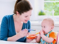 Gia đình cần tìm 1 người giữ trẻ 1 người giúp việc nhà 1 người chăm bà Gia đình cần tìm 1 người giữ trẻ 1 người giúp việc nhà 1 người chăm bà