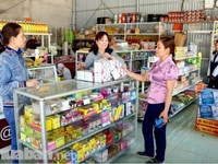 Tuyển nam nữ phụ bán hàng tại Siêu Thị Tuyển nam nữ phụ bán hàng tại Siêu Thị