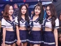 Cần Gấp Nhân Viên Nữ Phục Vụ Phòng Hát Karaoke