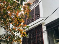 Nhà khu Hoàng Quốc Việt, Nguyễn Văn Huyên kéo dài, sau CV Nghĩa Đô. Nhà khu Hoàng Quốc Việt, Nguyễn Văn Huyên kéo dài, sau CV Nghĩa Đô.